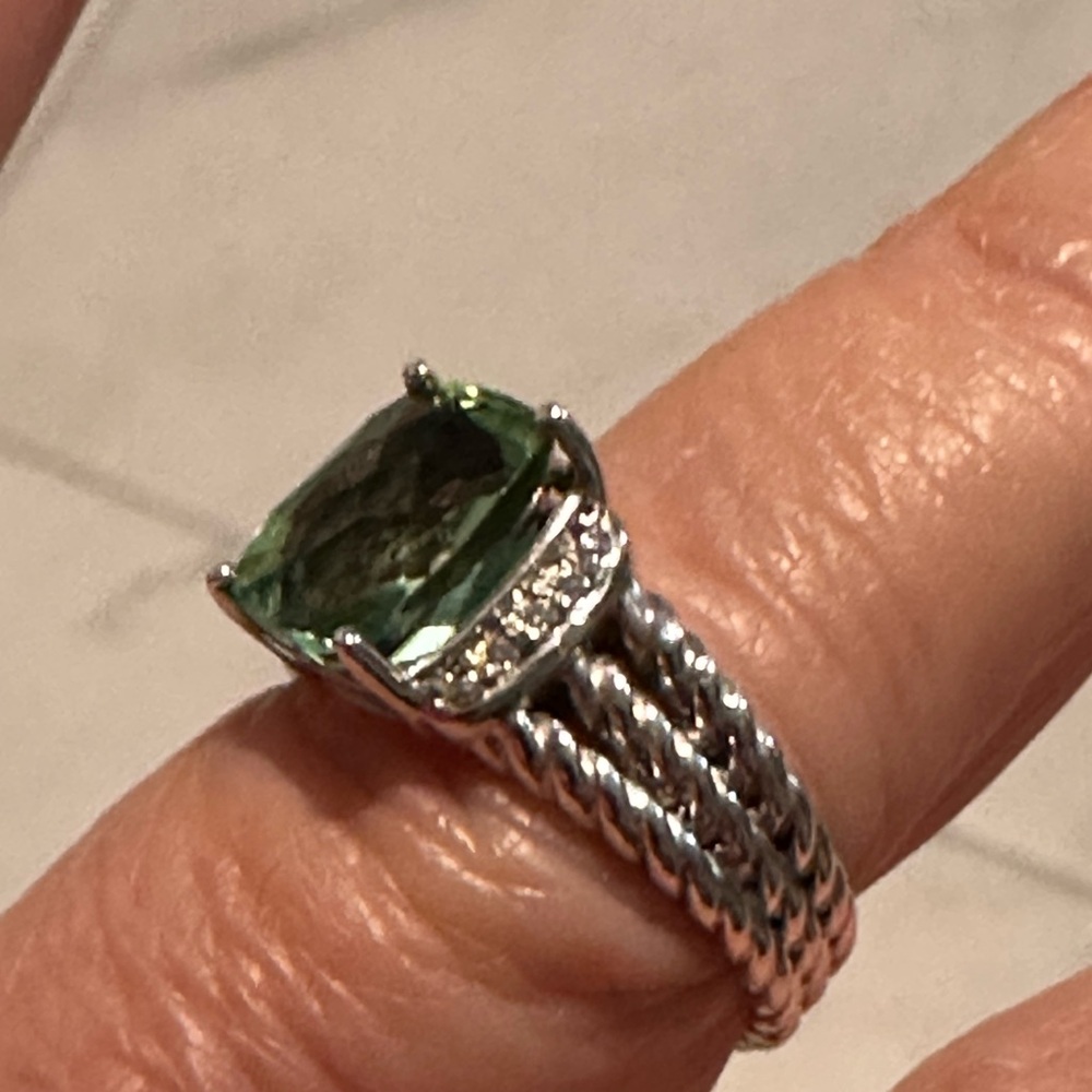 David Yurman Silver Ring with Prasiolite (Green) Gemstone - Picture 2 of 11